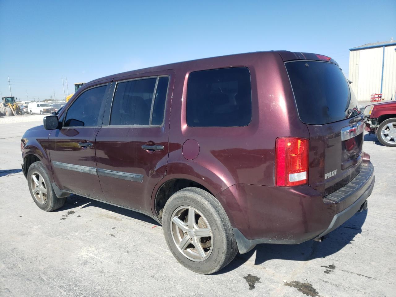 Obraz 2 z 2011 HONDA PILOT LX 2011 z VIN 5FNYF3H27BB035826