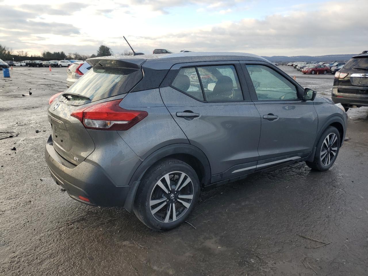 Image 3 of 2018 NISSAN KICKS S 2018 with VIN 3N1CP5CU0JL536880