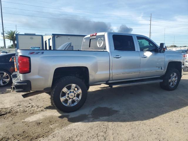 Image 3 of 2017 CHEVROLET SILVERADO K2500 HEAVY DUTY LTZ 2017 with VIN 1GC1KWEG6HF113662