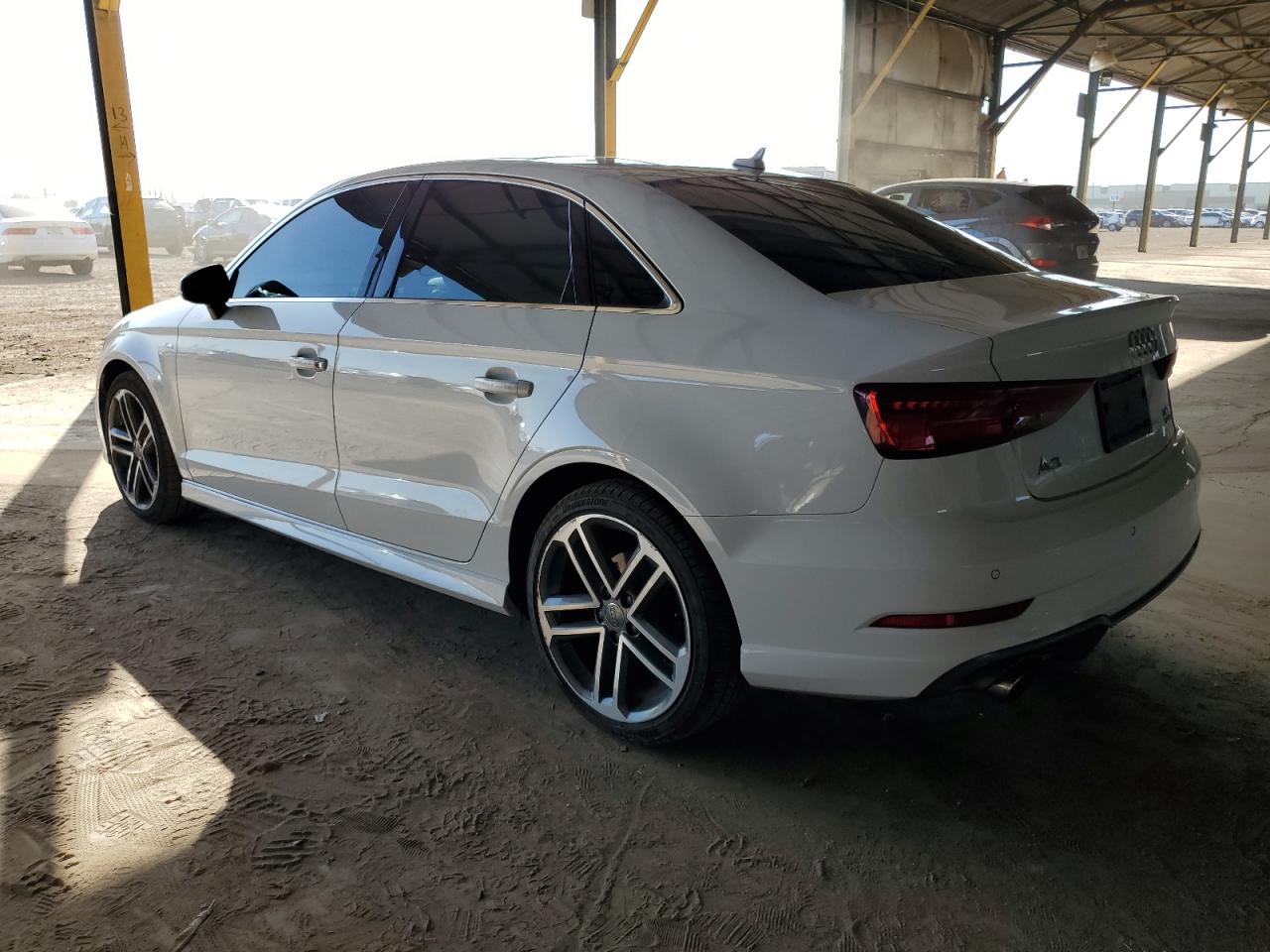Изображение 2 2017 AUDI A3 PREMIUM PLUS 2017 с VIN WAUJ8GFFXH1047265