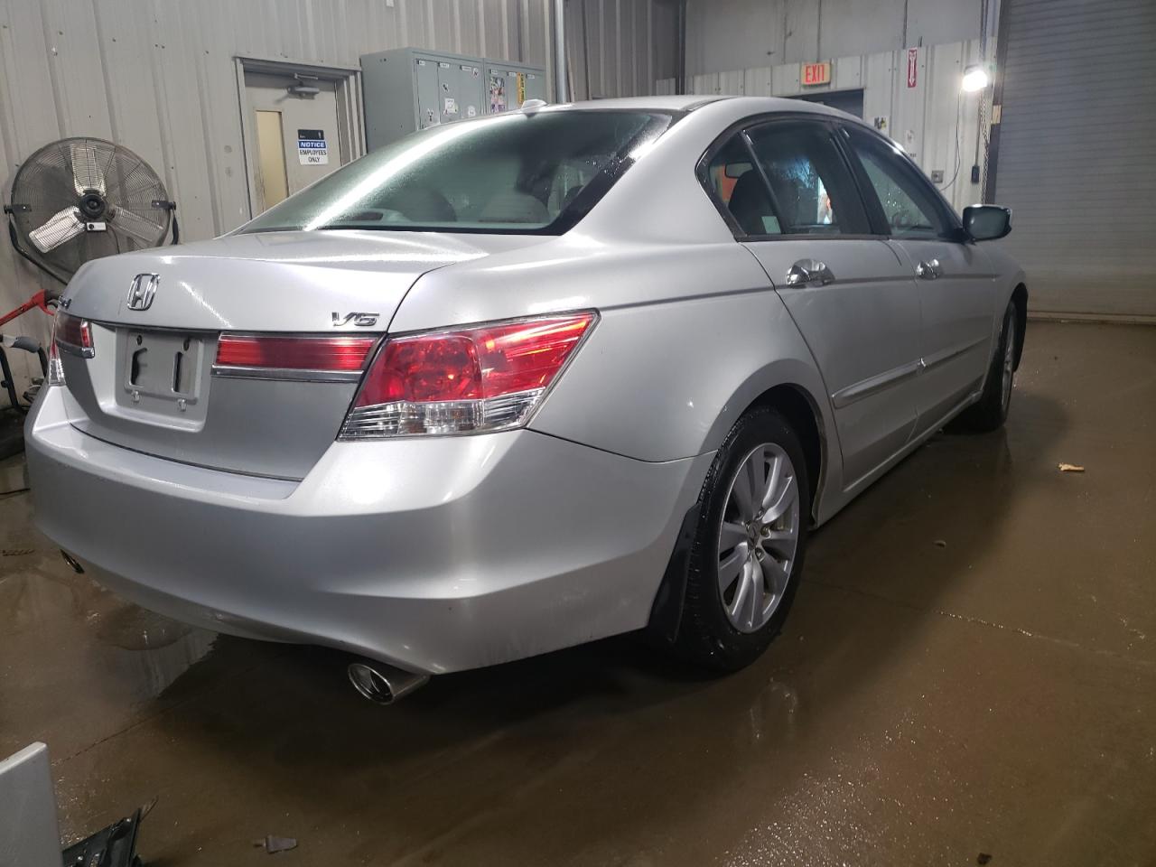 Image 3 of 2011 HONDA ACCORD EXL 2011 with VIN 1HGCP3F82BA000622