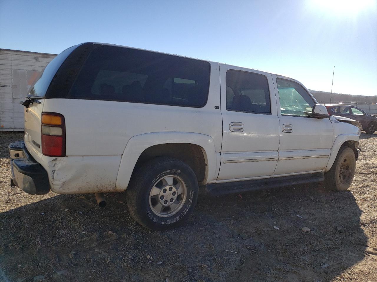 Image 3 of 2002 CHEVROLET SUBURBAN C1500 2002 with VIN 1GNEC16Z52J294718