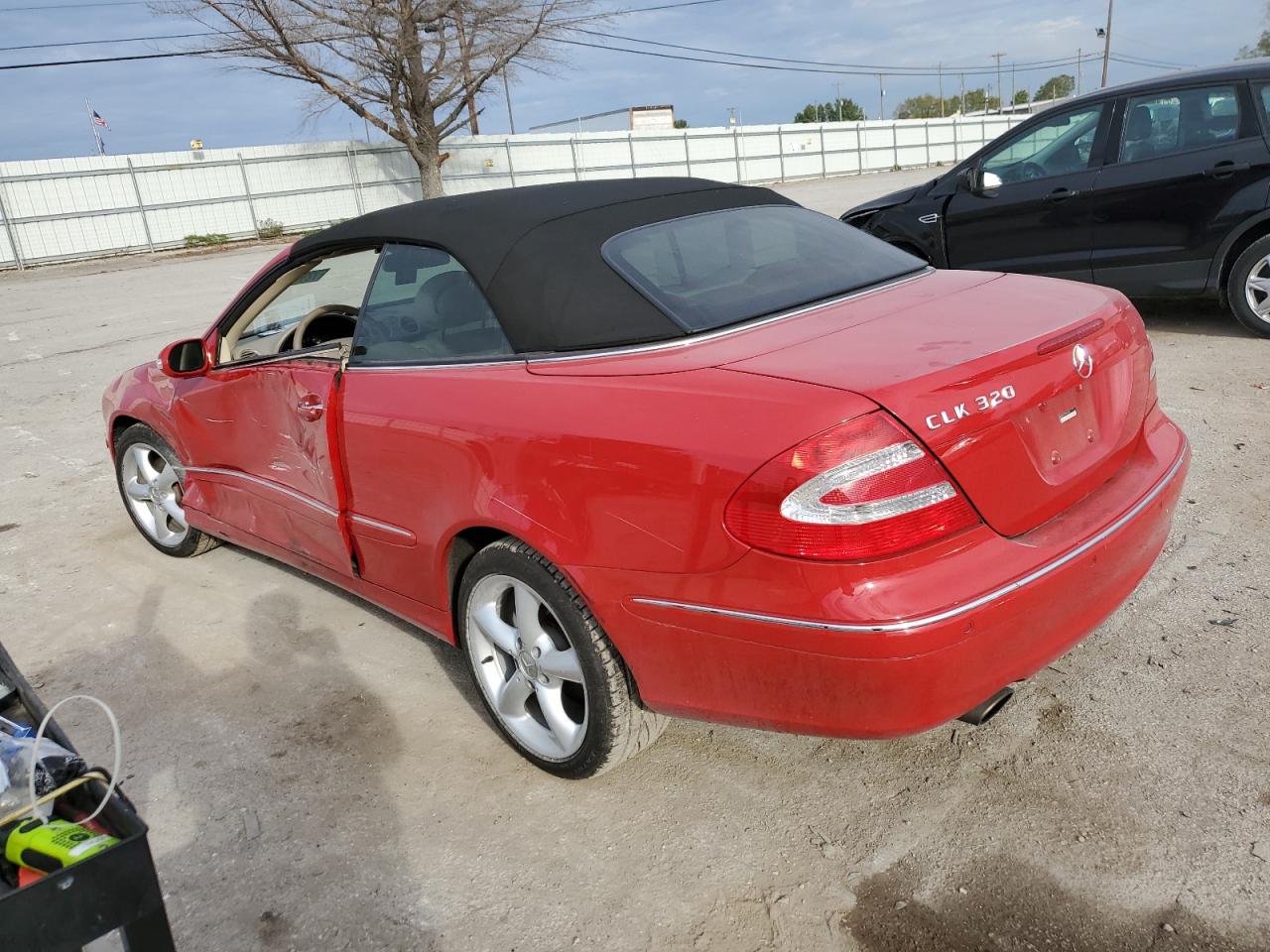 Image 2 of 2005 MERCEDES-BENZ CLK 320 2005 with VIN WDBTK65J15F161603