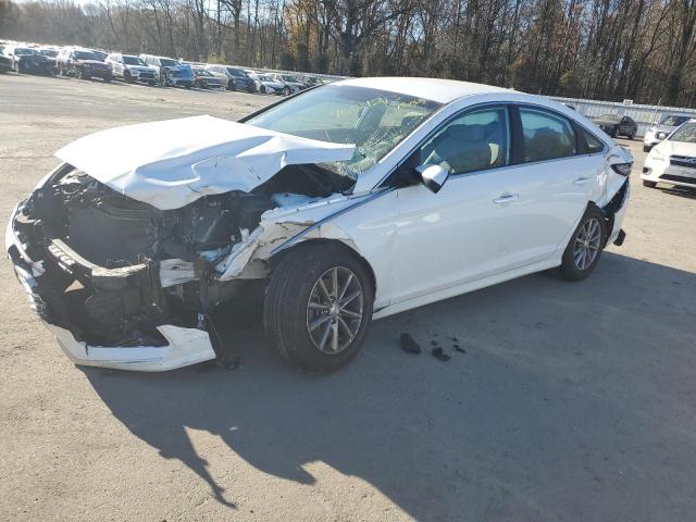 Obraz 1 z 2019 HYUNDAI SONATA SE 2019 z VIN 5NPE24AF3KH790345
