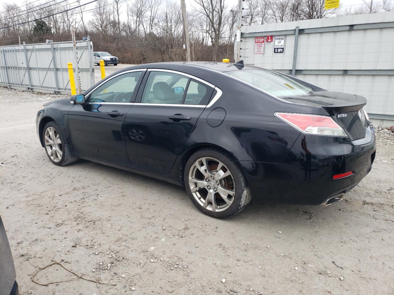 Изображение 2 2012 ACURA TL  2012 с VIN 19UUA8F53CA006634