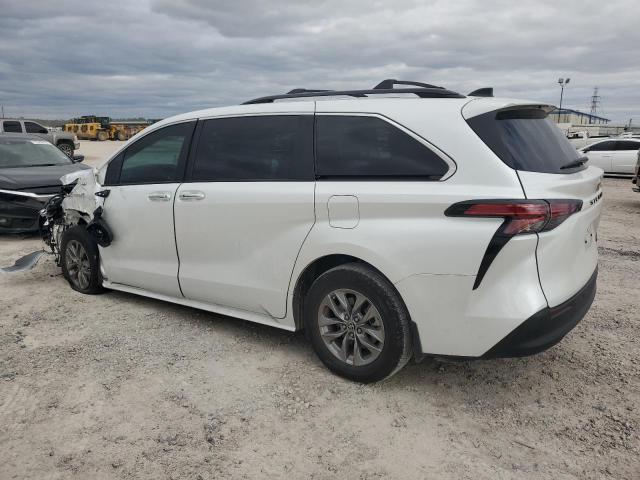 Obraz 2 z 2022 TOYOTA SIENNA XLE 2022 z VIN 5TDYRKEC8NS120236