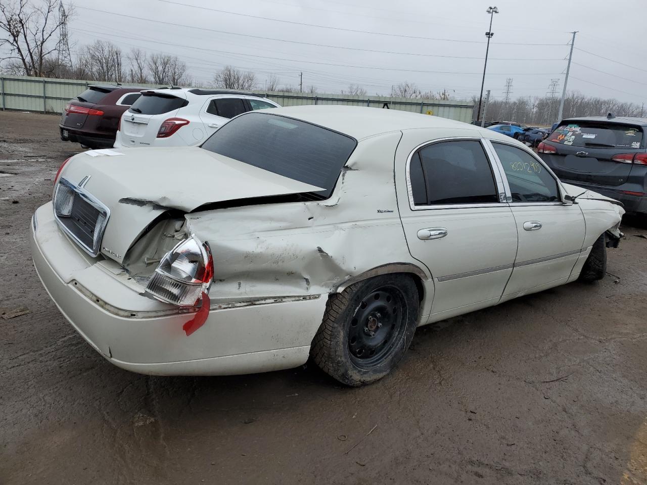 Obraz 3 z 2006 LINCOLN TOWN CAR SIGNATURE 2006 z VIN 1LNHM81V96Y613868