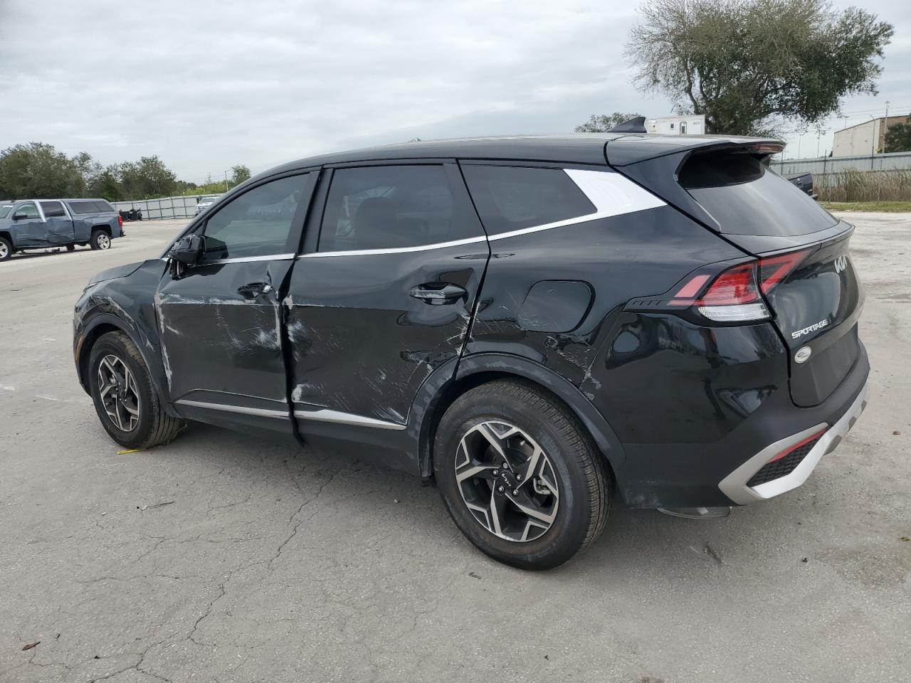 Obraz 2 z 2023 KIA SPORTAGE LX 2023 z VIN KNDPU3AFXP7174943