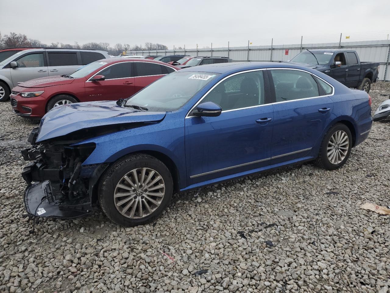 Изображение 1 2017 VOLKSWAGEN PASSAT SE 2017 с VIN 1VWBT7A30HC019818