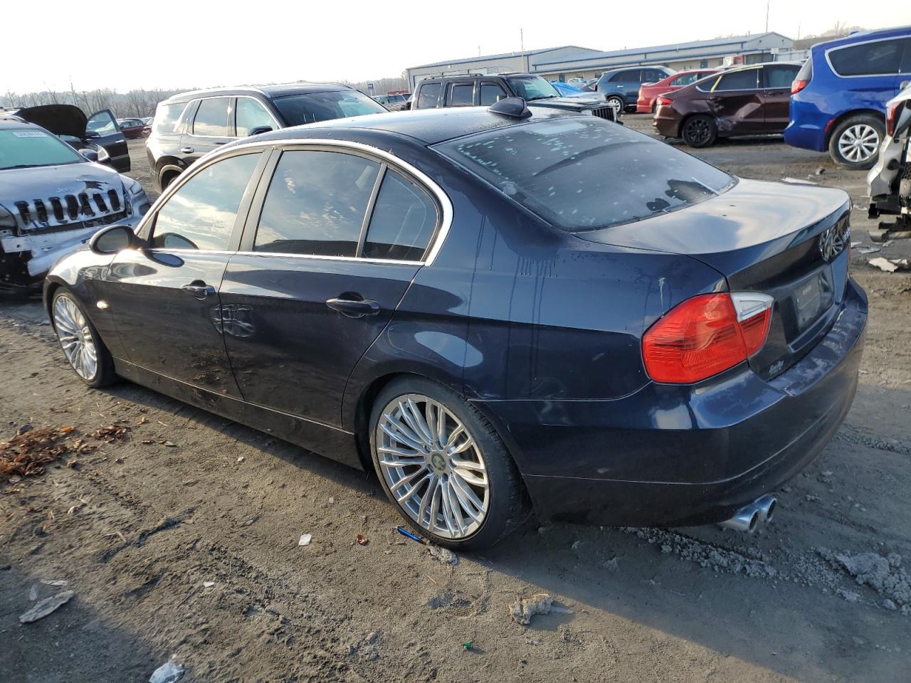 Изображение 2 2006 BMW 330 I 2006 с VIN WBAVB33576KS38365