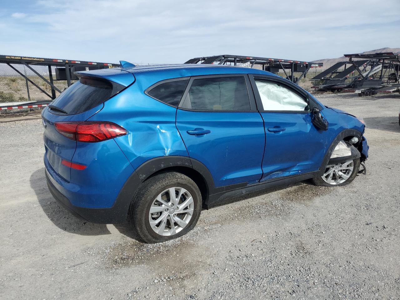 Image 3 of 2019 HYUNDAI TUCSON SE 2019 with VIN KM8J23A41KU978029