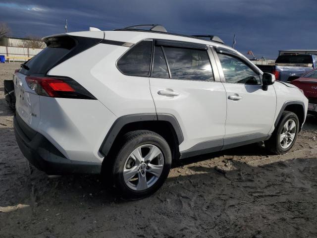 Image 3 of 2019 TOYOTA RAV4 XLE 2019 with VIN 2T3W1RFV8KC012556