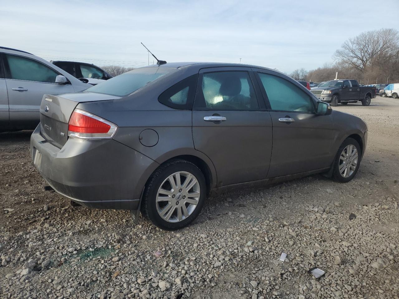 Obraz 3 z 2010 FORD FOCUS SEL 2010 z VIN 1FAHP3HN9AW180678