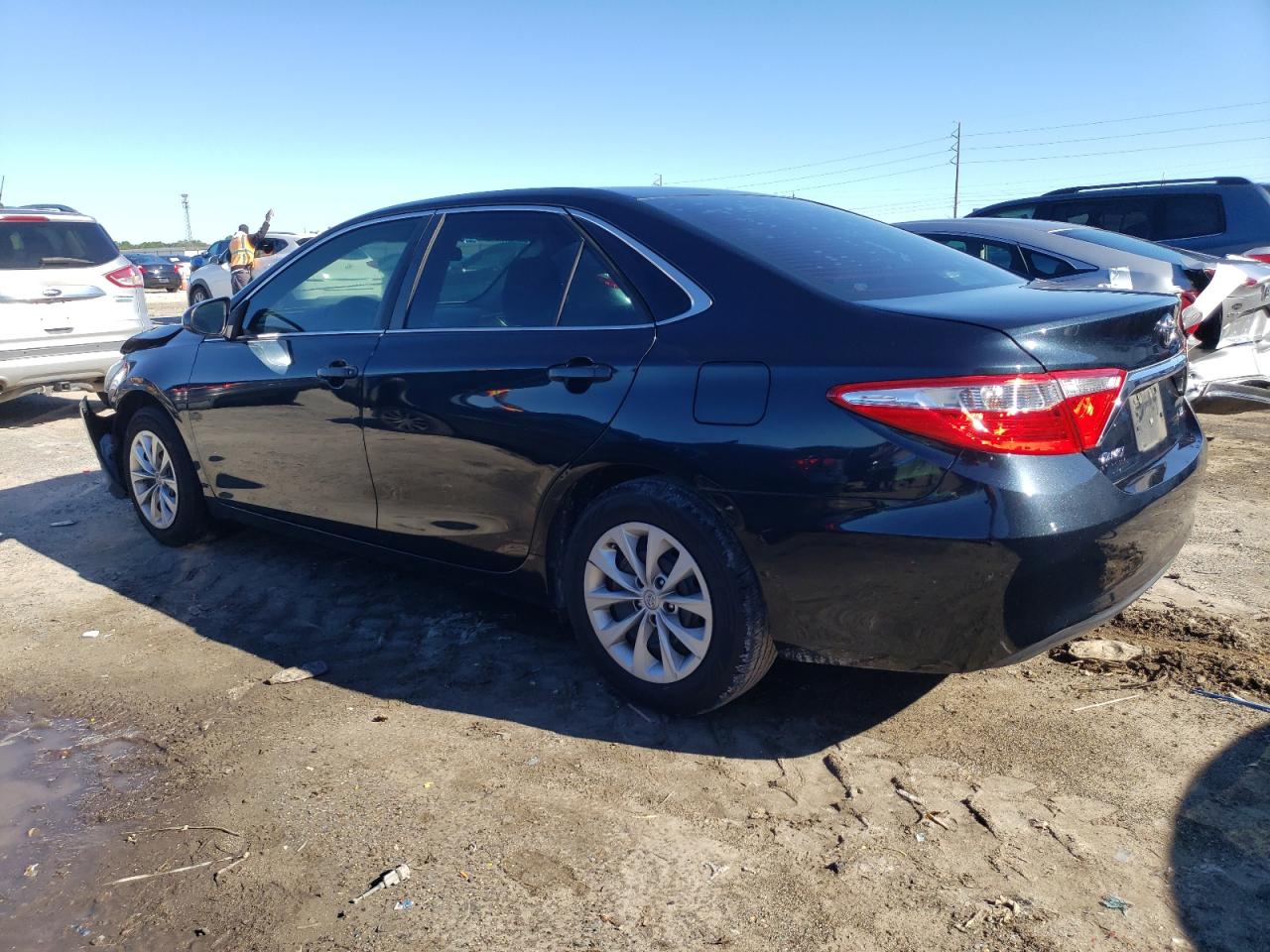 Obraz 2 z 2015 TOYOTA CAMRY LE 2015 z VIN 4T4BF1FK4FR469312