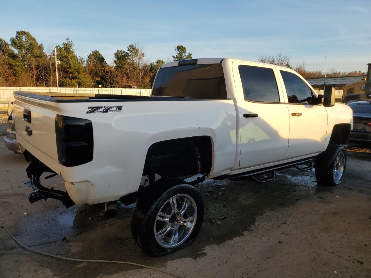 Image 3 of 2014 CHEVROLET SILVERADO K1500 LT 2014 with VIN 3GCUKREC5EG244006
