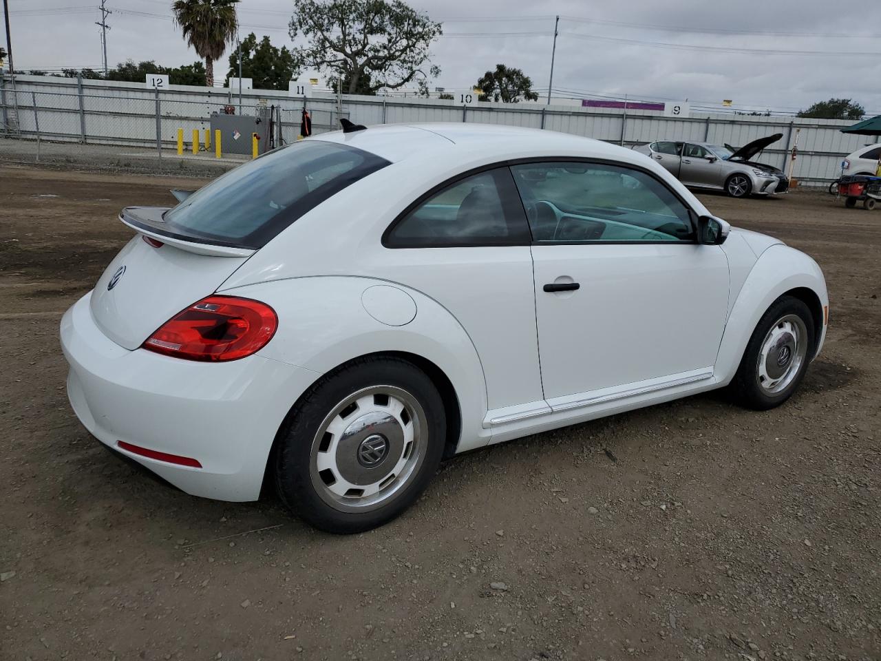 Obraz 3 z 2015 VOLKSWAGEN BEETLE 1.8T 2015 z VIN 3VWF17AT7FM653159