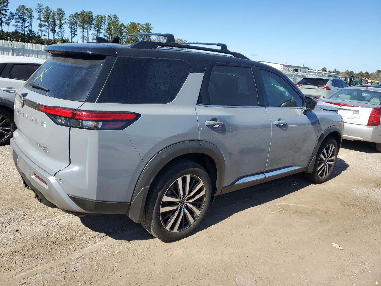 Изображение 3 2023 NISSAN PATHFINDER PLATINUM 2023 с VIN 5N1DR3DJ5PC256375