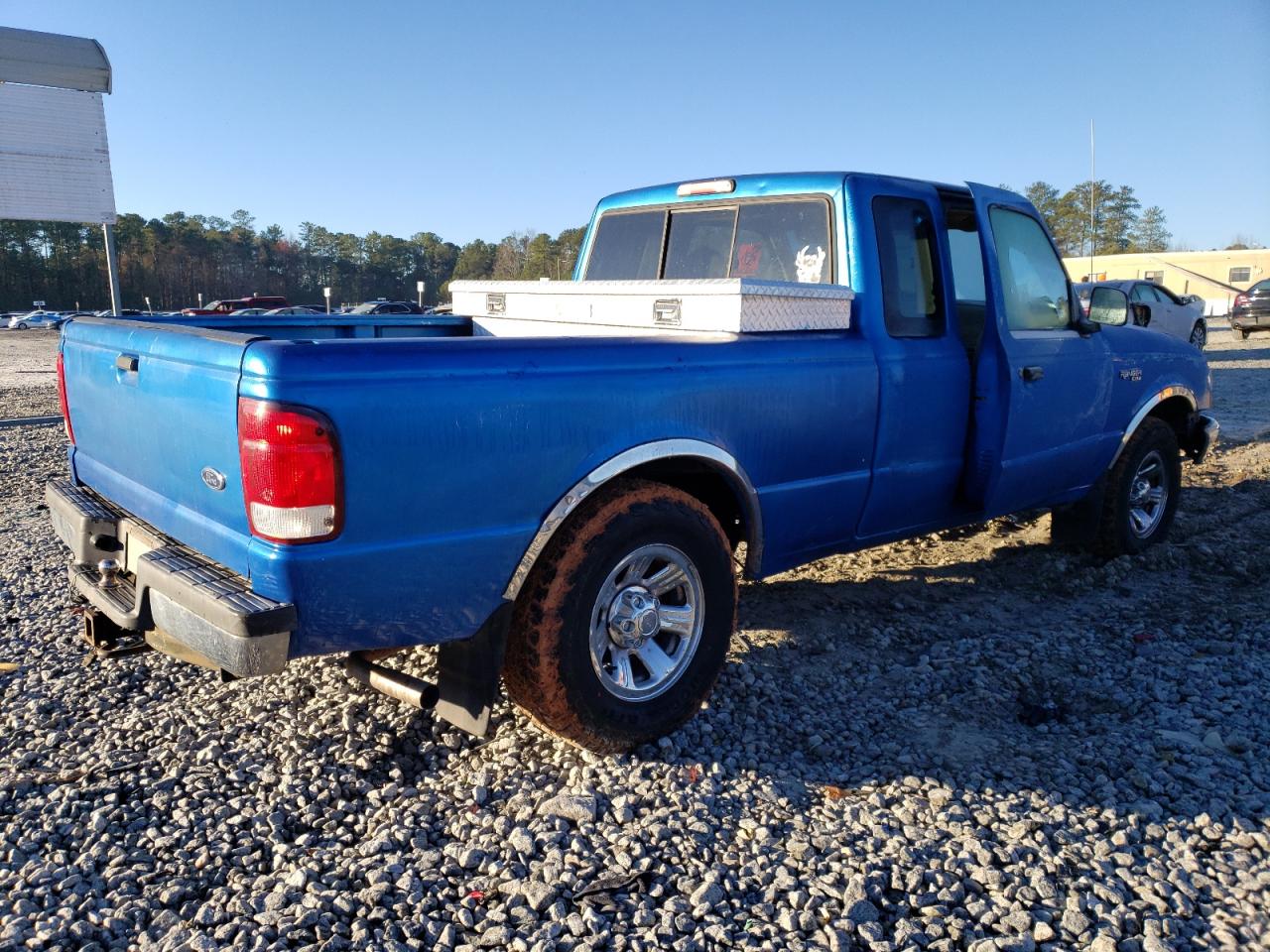 Image 3 of 2000 FORD RANGER SUPER CAB 2000 with VIN 1FTYR14X1YTA09404