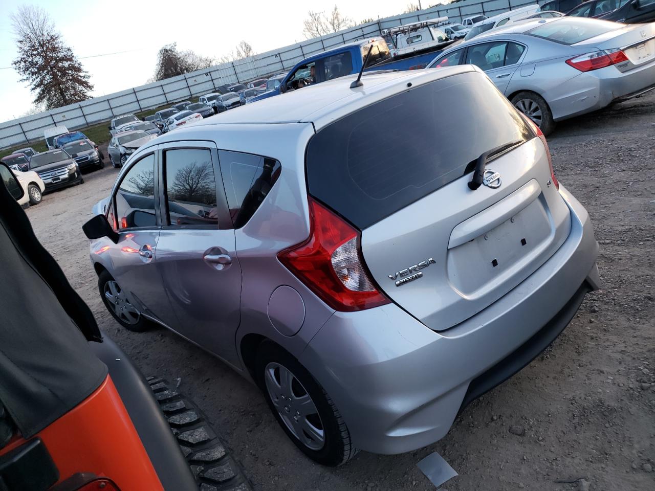 Obraz 2 z 2019 NISSAN VERSA NOTE S 2019 z VIN 3N1CE2CP3KL361833