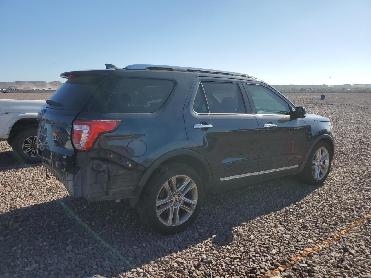 Obraz 3 z 2017 FORD EXPLORER LIMITED 2017 z VIN 1FM5K7F87HGC62165