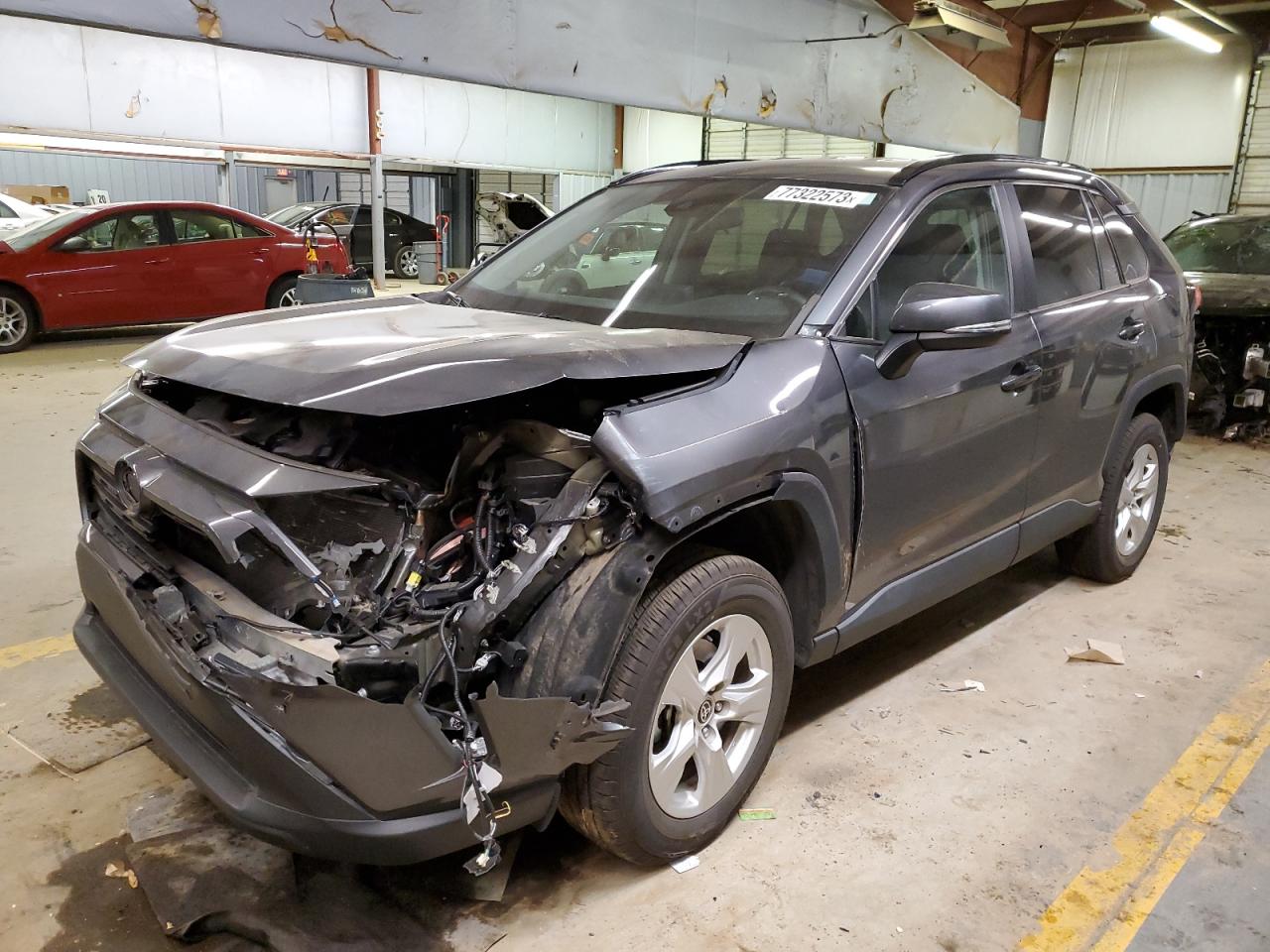Изображение 1 2021 TOYOTA RAV4 XLE 2021 с VIN 2T3W1RFV0MW161867