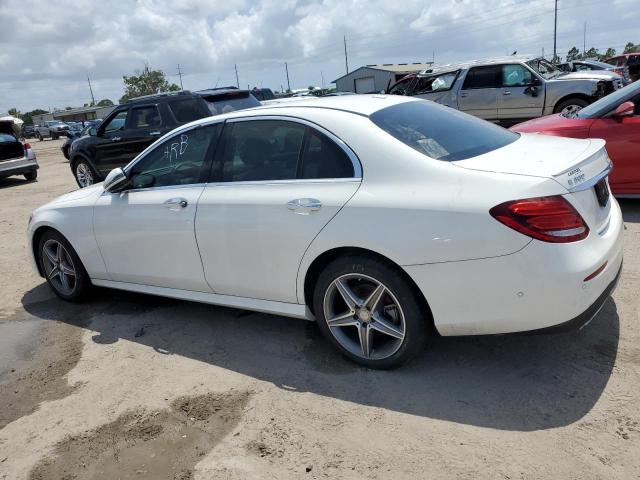 Obraz 2 z 2017 MERCEDES-BENZ E 300 4MATIC 2017 z VIN WDDZF4KB1HA038506
