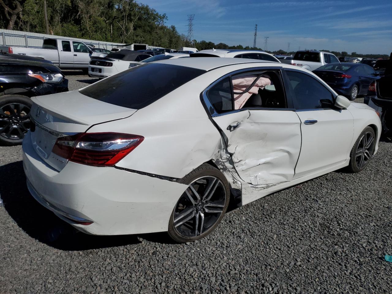 Obraz 3 z 2016 HONDA ACCORD SPORT 2016 z VIN 1HGCR2F51GA188616