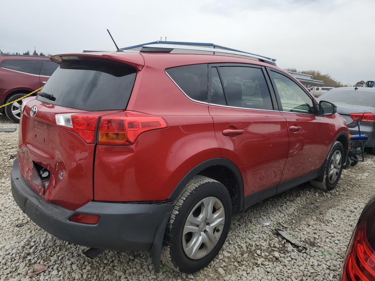 Image 3 of 2013 TOYOTA RAV4 LE 2013 with VIN JTMBFREV6DD021076