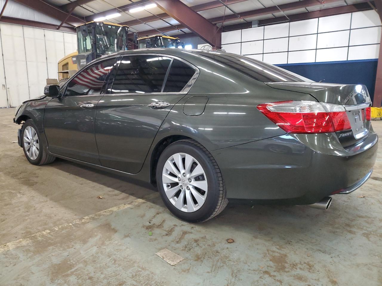 Изображение 2 2015 HONDA ACCORD EXL 2015 с VIN 1HGCR3F81FA001681