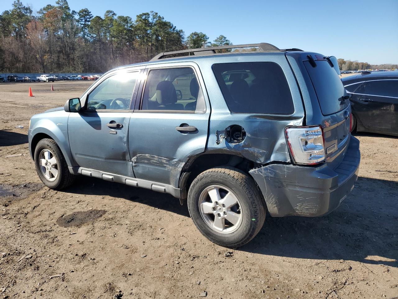 Image 2 of 2011 FORD ESCAPE XLT 2011 with VIN 1FMCU0D76BKB88759