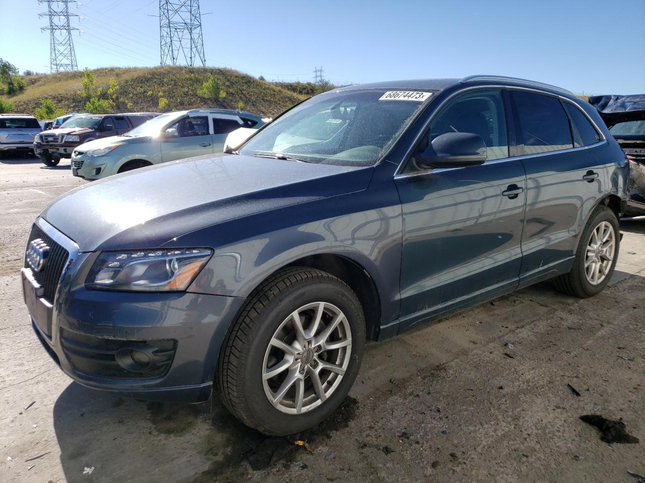 Obraz 1 z 2011 AUDI Q5 PREMIUM PLUS 2011 z VIN WA1LFAFP9BA049548