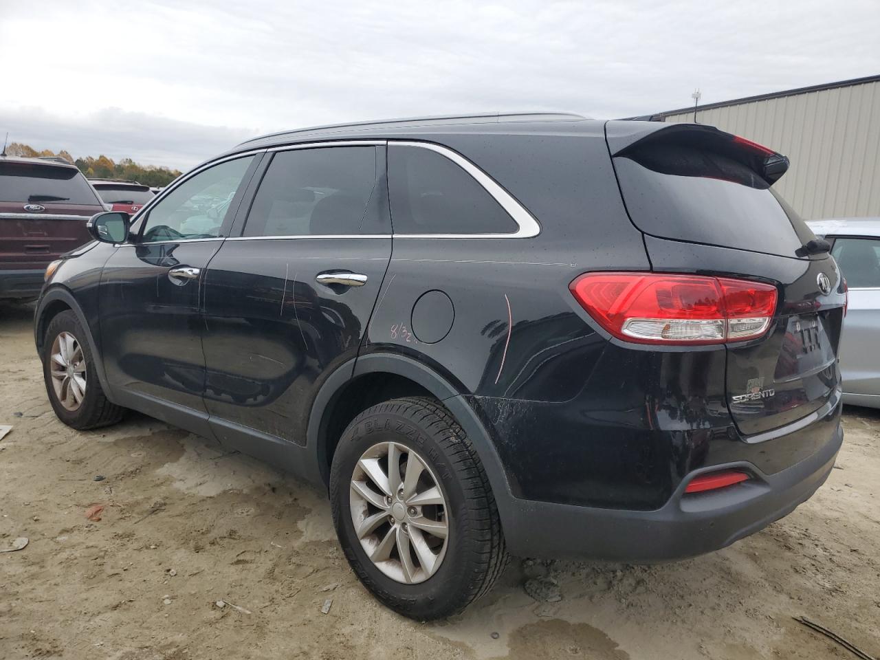 Изображение 2 2017 KIA SORENTO LX 2017 с VIN 5XYPG4A3XHG279165