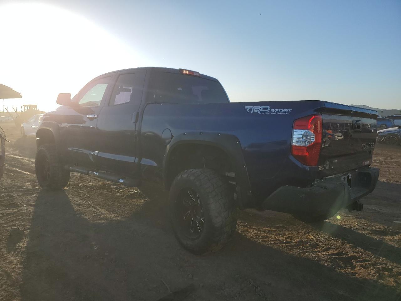 Изображение 2 2014 TOYOTA TUNDRA DOUBLE CAB SR/SR5 2014 с VIN 5TFRM5F18EX081711
