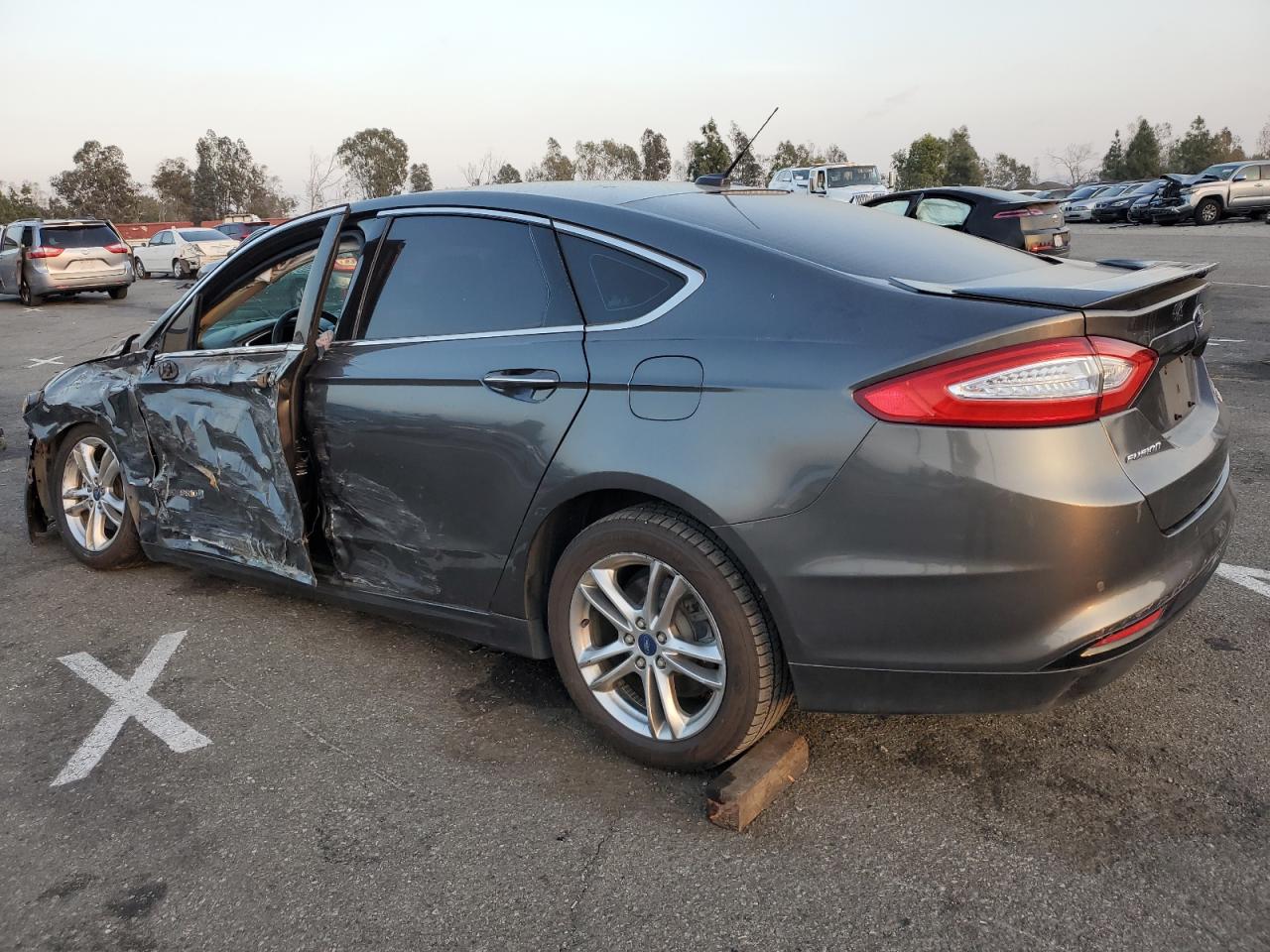 Изображение 2 2015 FORD FUSION TITANIUM HEV 2015 с VIN 3FA6P0RU4FR161395