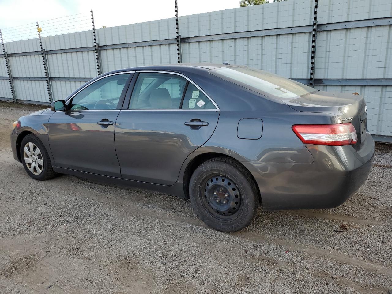 Obraz 2 z 2010 TOYOTA CAMRY BASE 2010 z VIN 4T1BF3EK4AU535924