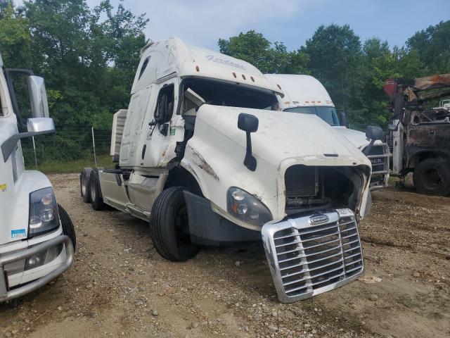 Image 1 of 2017 FREIGHTLINER CASCADIA 125  2017 with VIN 3AKJGLDR2HSHZ8196
