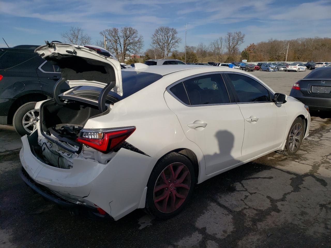 Image 3 of 2019 ACURA ILX PREMIUM 2019 with VIN 19UDE2F78KA007148