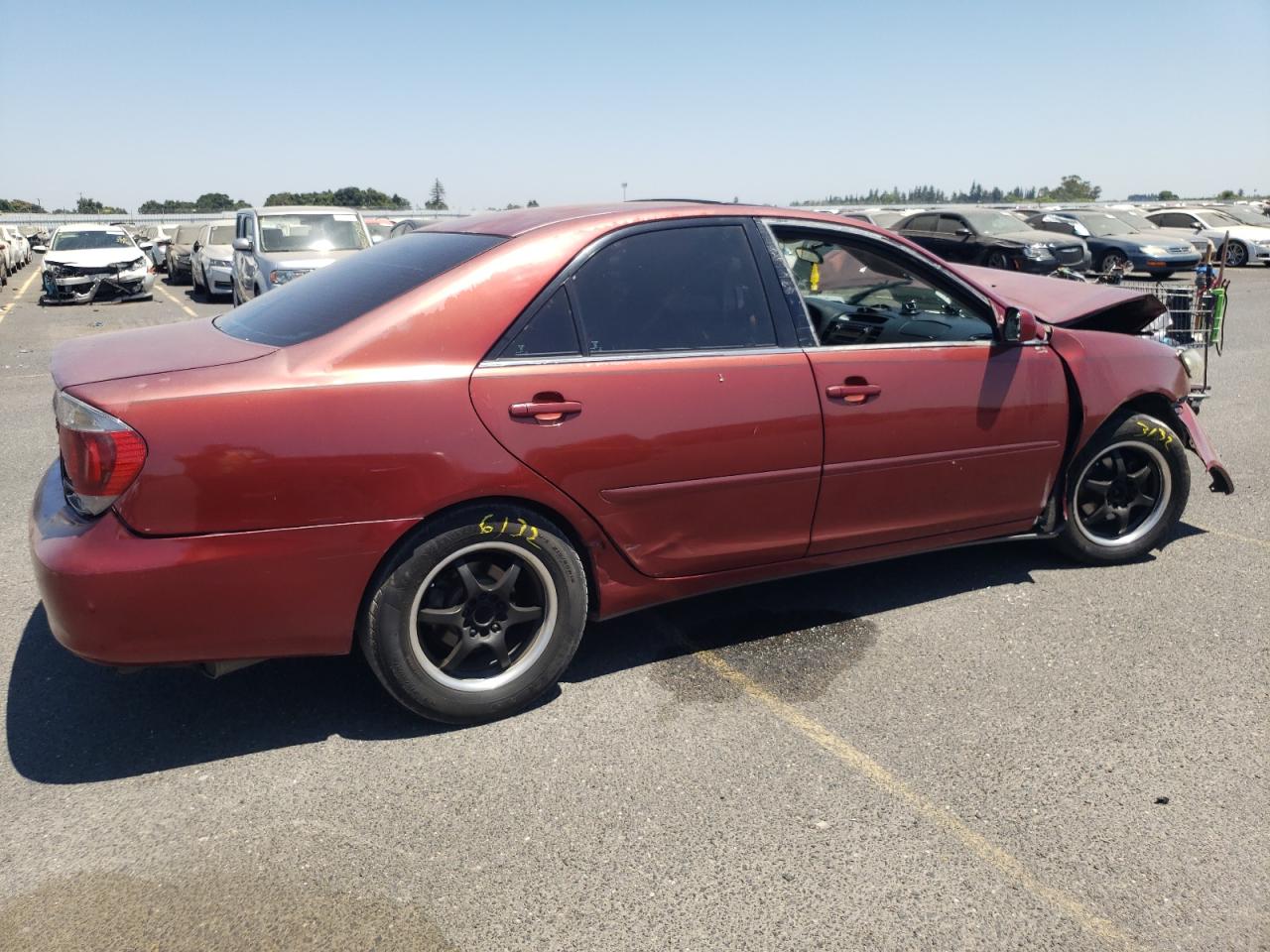 Image 3 of 2005 TOYOTA CAMRY LE 2005 with VIN 4T1BE32K45U383642