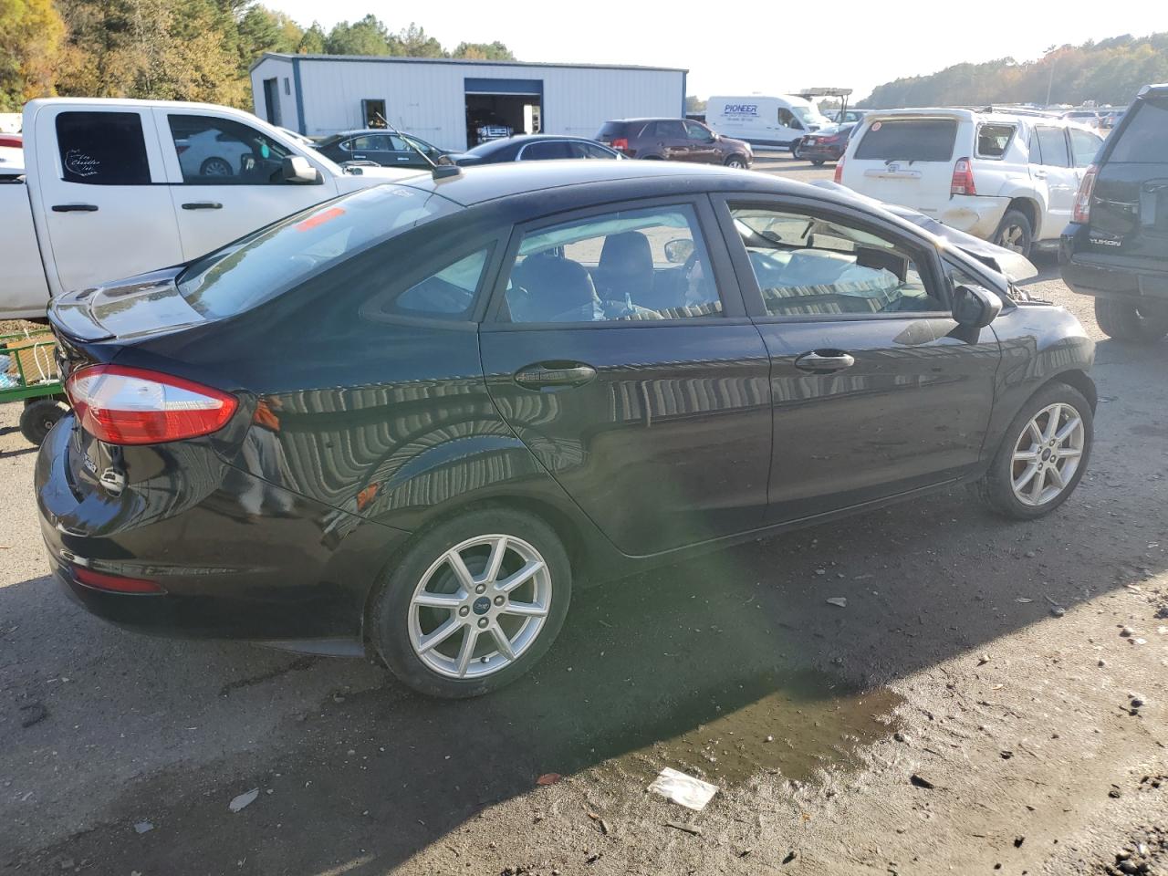 Image 3 of 2019 FORD FIESTA SE 2019 with VIN 3FADP4BJ3KM130595
