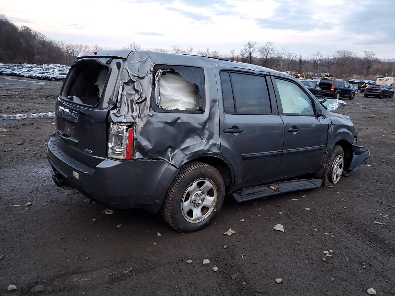 Obraz 3 z 2013 HONDA PILOT LX 2013 z VIN 5FNYF4H22DB025441