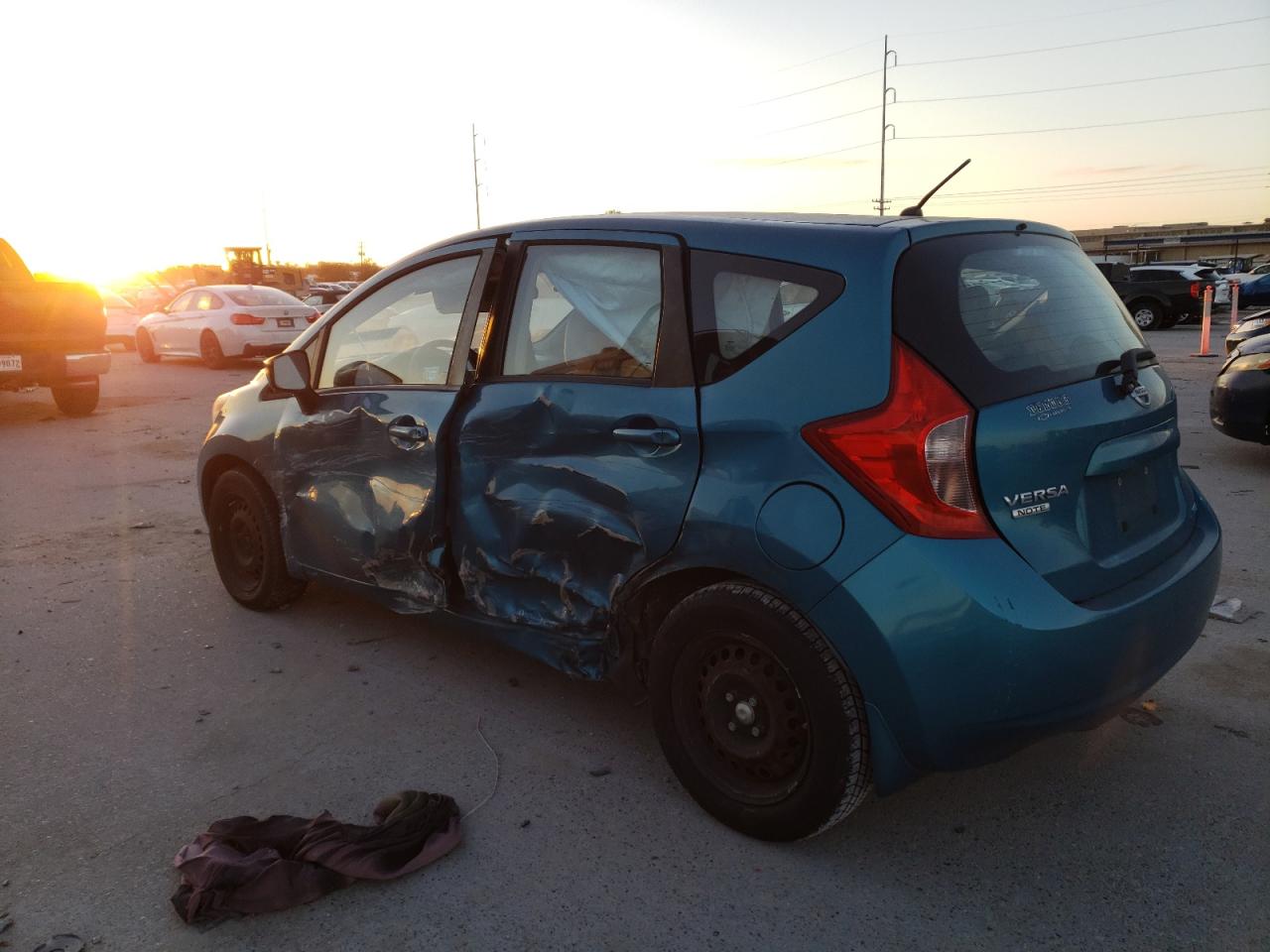 Obraz 2 z 2015 NISSAN VERSA NOTE S 2015 z VIN 3N1CE2CP8FL363695