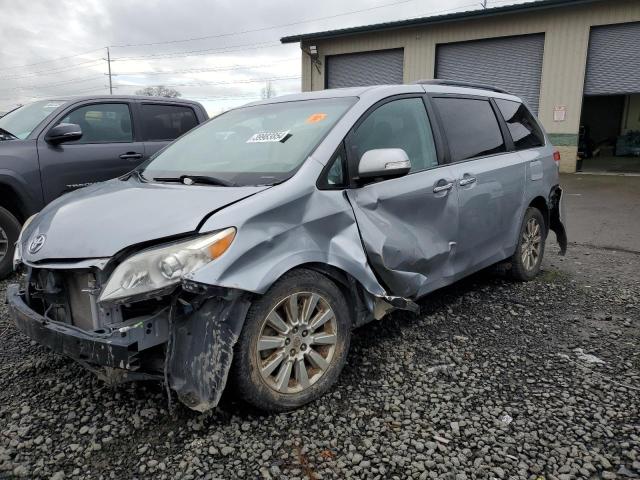 2013 TOYOTA SIENNA XLE 2013 image
