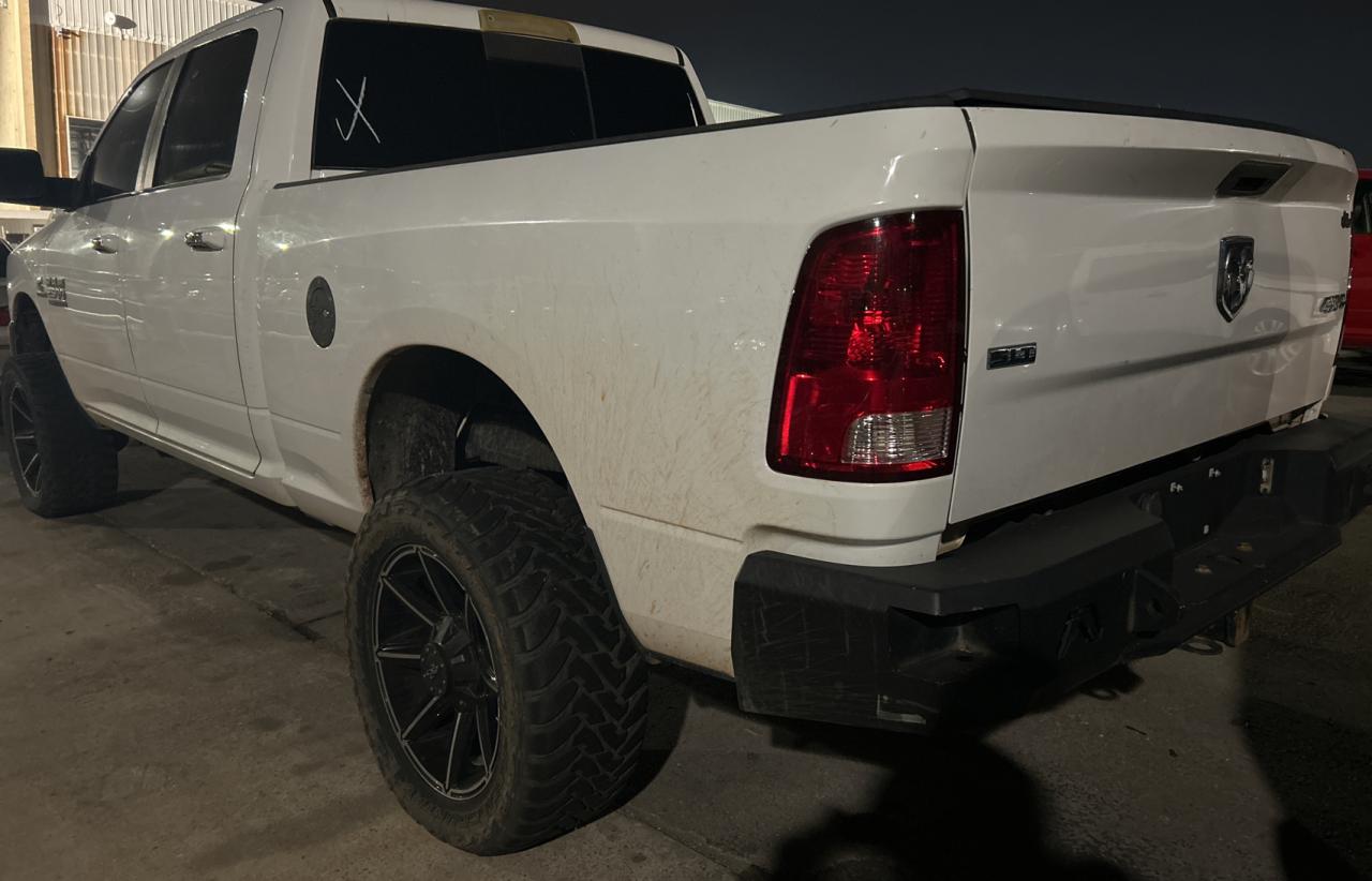 Obraz 3 z 2016 RAM 2500 SLT 2016 z VIN 3C6UR5DL8GG156129