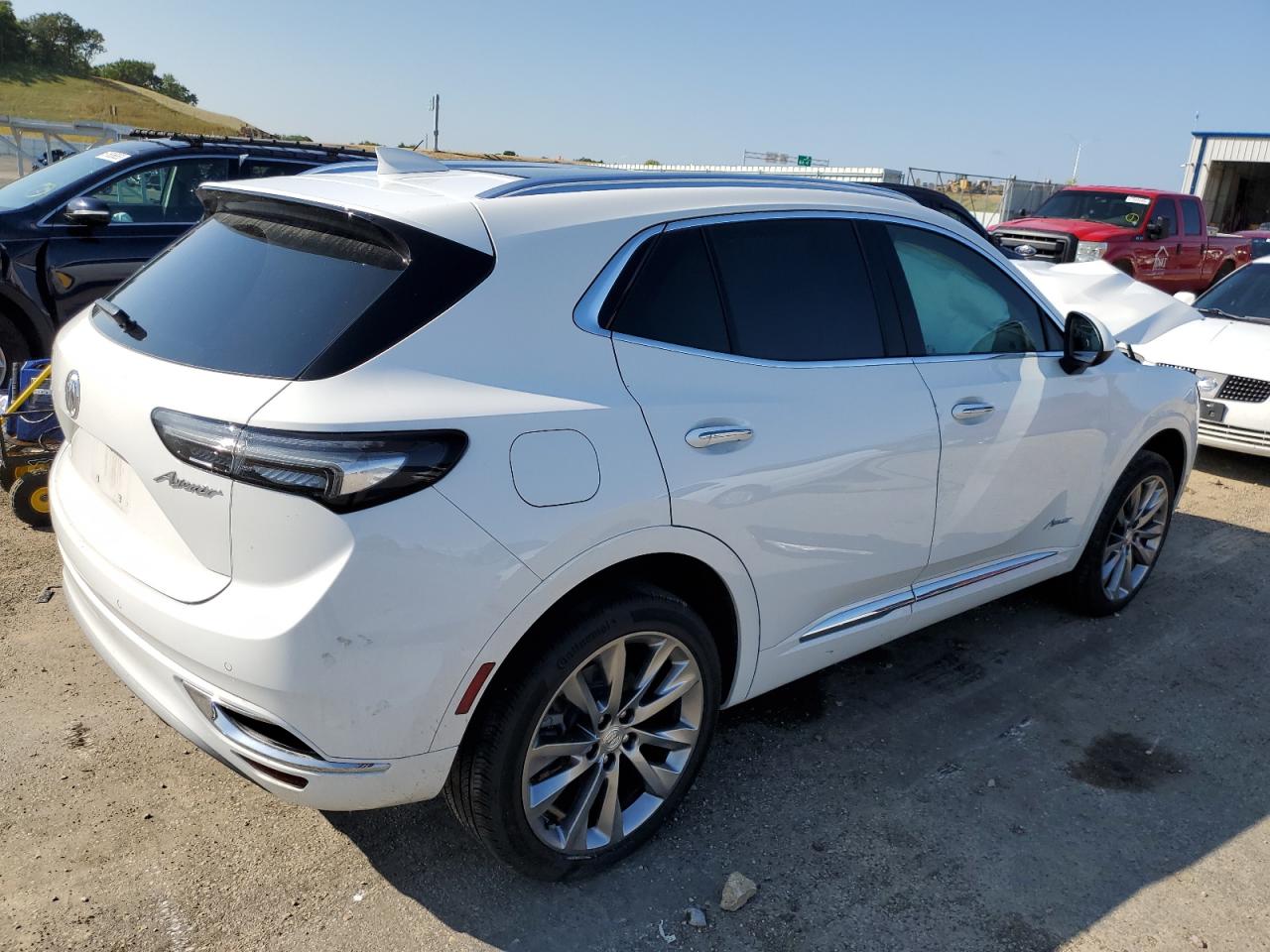 Image 3 of 2021 BUICK ENVISION AVENIR 2021 with VIN LRBFZSR47MD125088