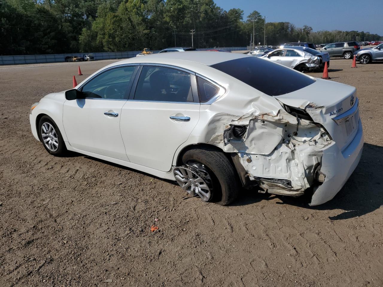 Image 2 of 2013 NISSAN ALTIMA 2.5 2013 with VIN 1N4AL3AP2DC296111