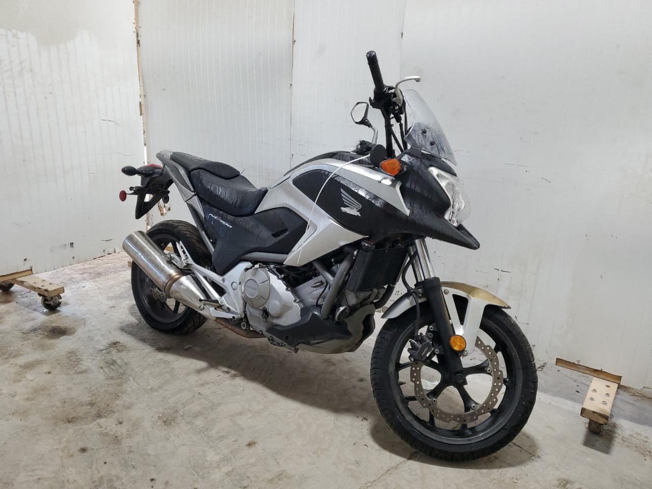 Изображение 2013 HONDA NC700X  2013