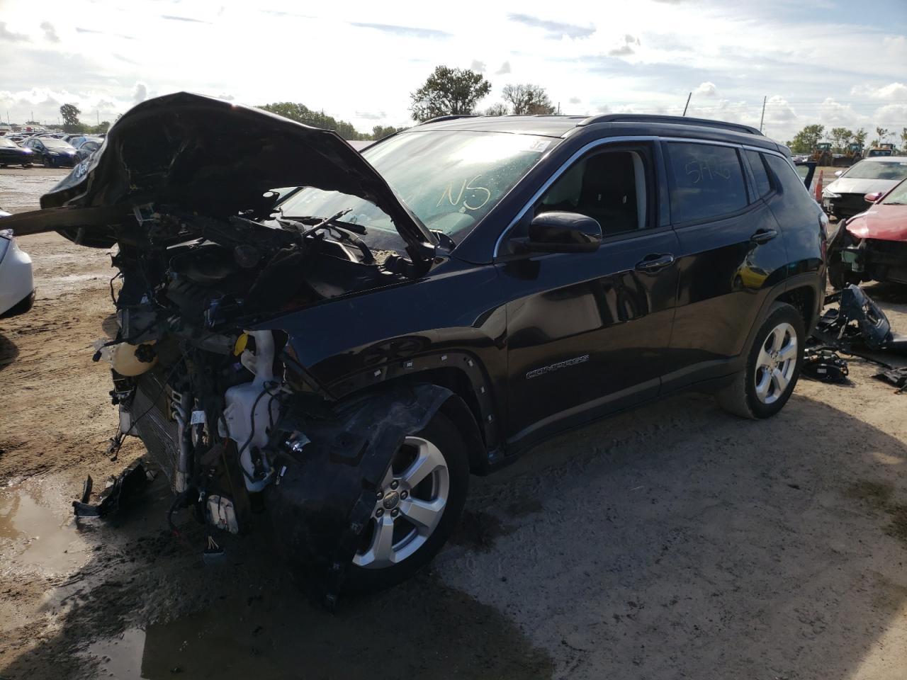 Image 1 of 2019 JEEP COMPASS LATITUDE 2019 with VIN 3C4NJDBB3KT773351