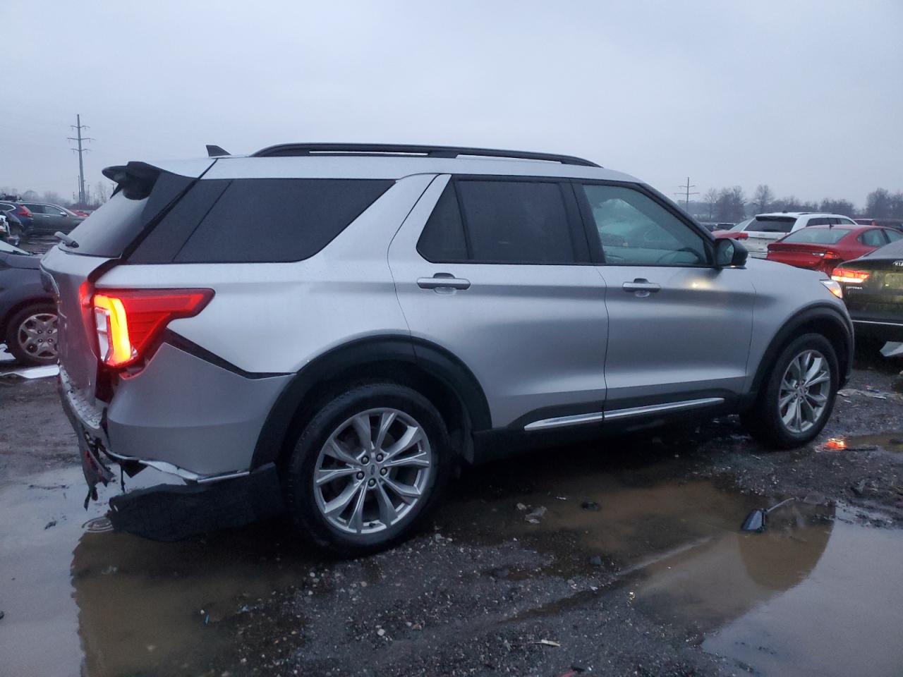 Image 3 of 2021 FORD EXPLORER XLT 2021 with VIN 1FMSK8DH2MGC28852