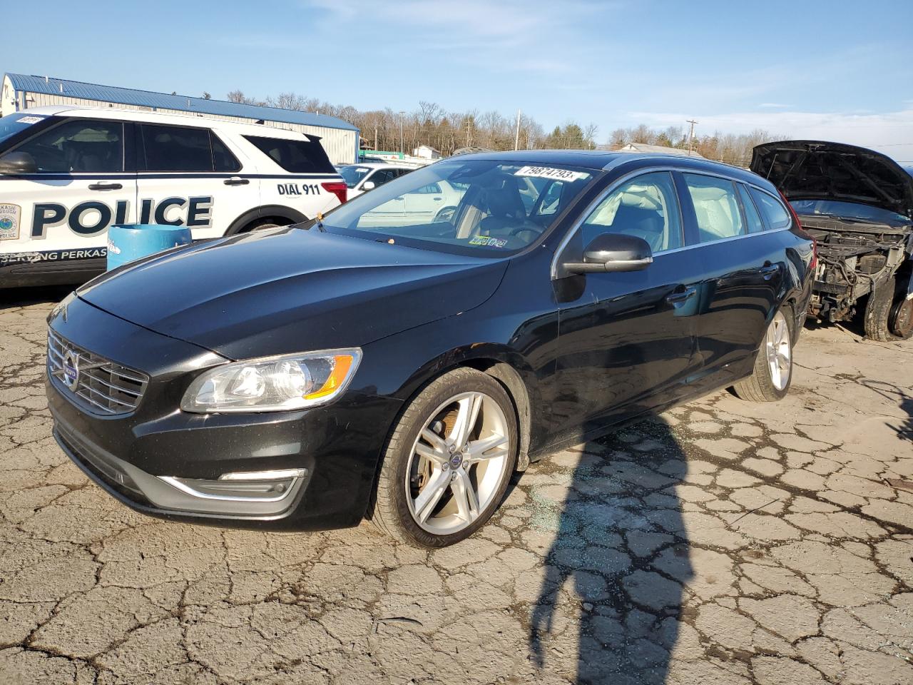 2016 VOLVO V60 PREMIER 2016 image