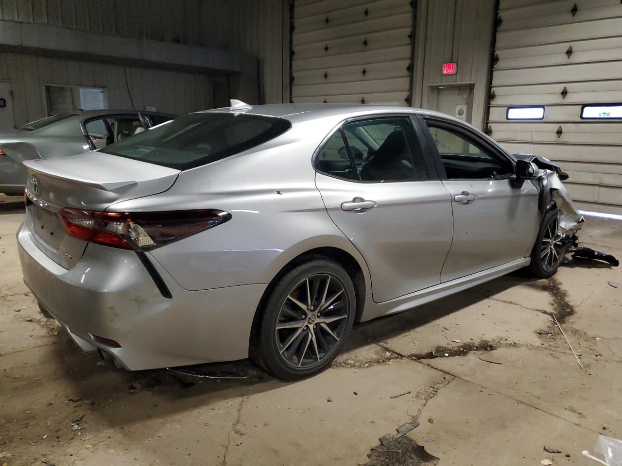 Image 3 of 2022 TOYOTA CAMRY SE 2022 with VIN 4T1G11AK3NU709583
